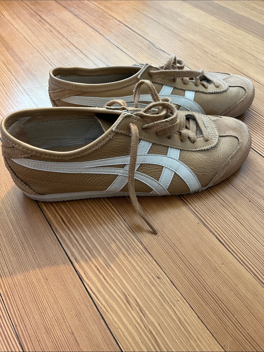 Onitsuka Tiger Mexico 66 Unisex sneakers men’s 7 1/2, euro 40.5.